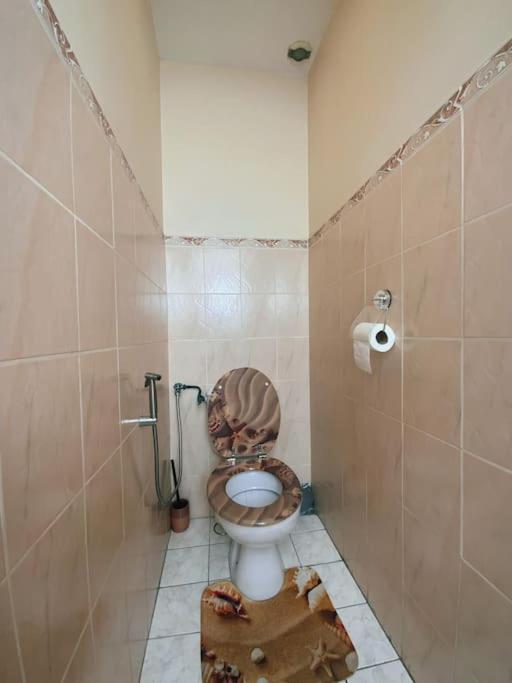 Apartament La Perle Rose Only Women Femmes Uniquement Vénissieux Zewnętrze zdjęcie